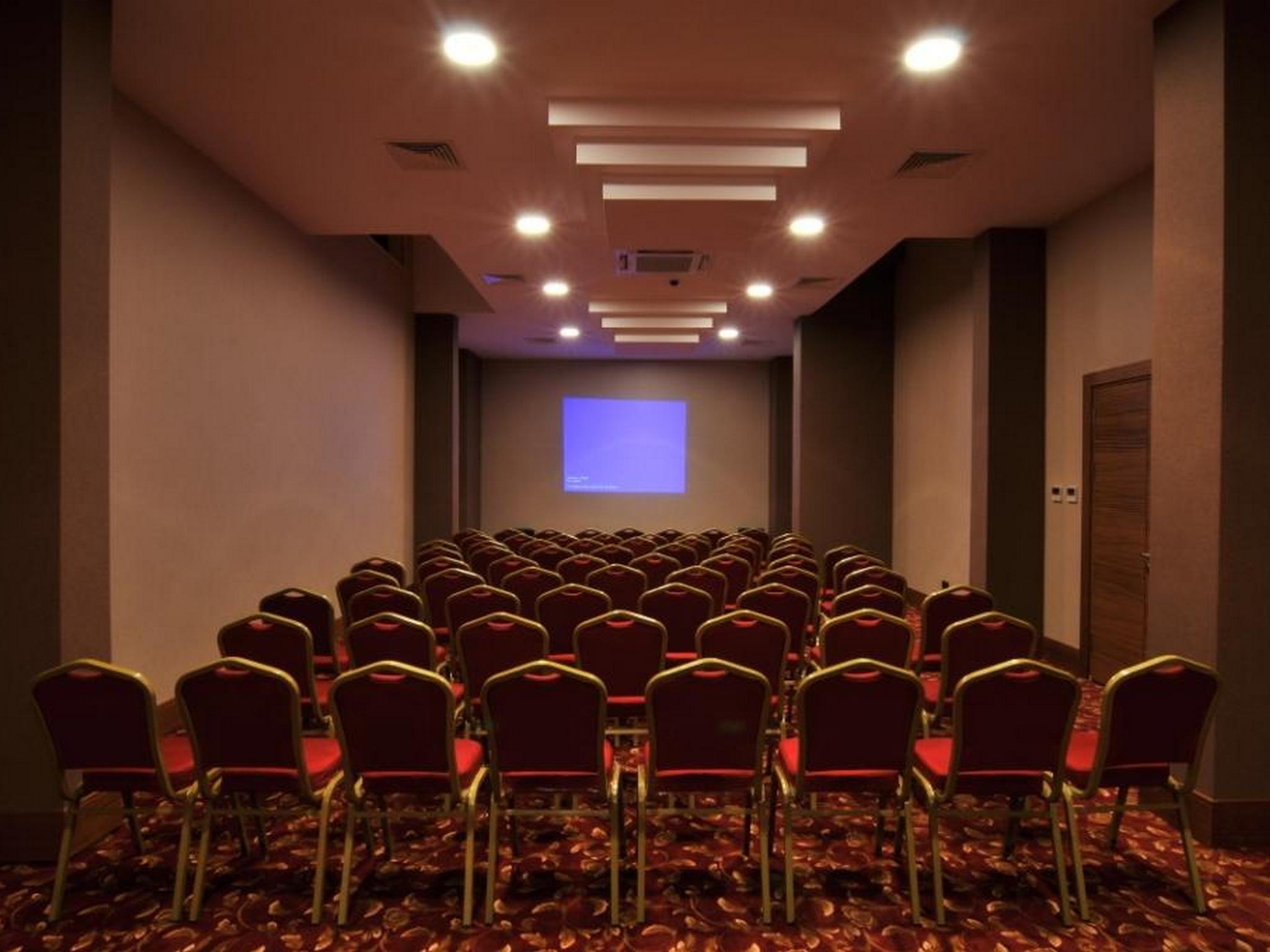 מלון Airport Lykia Thermal & 4*