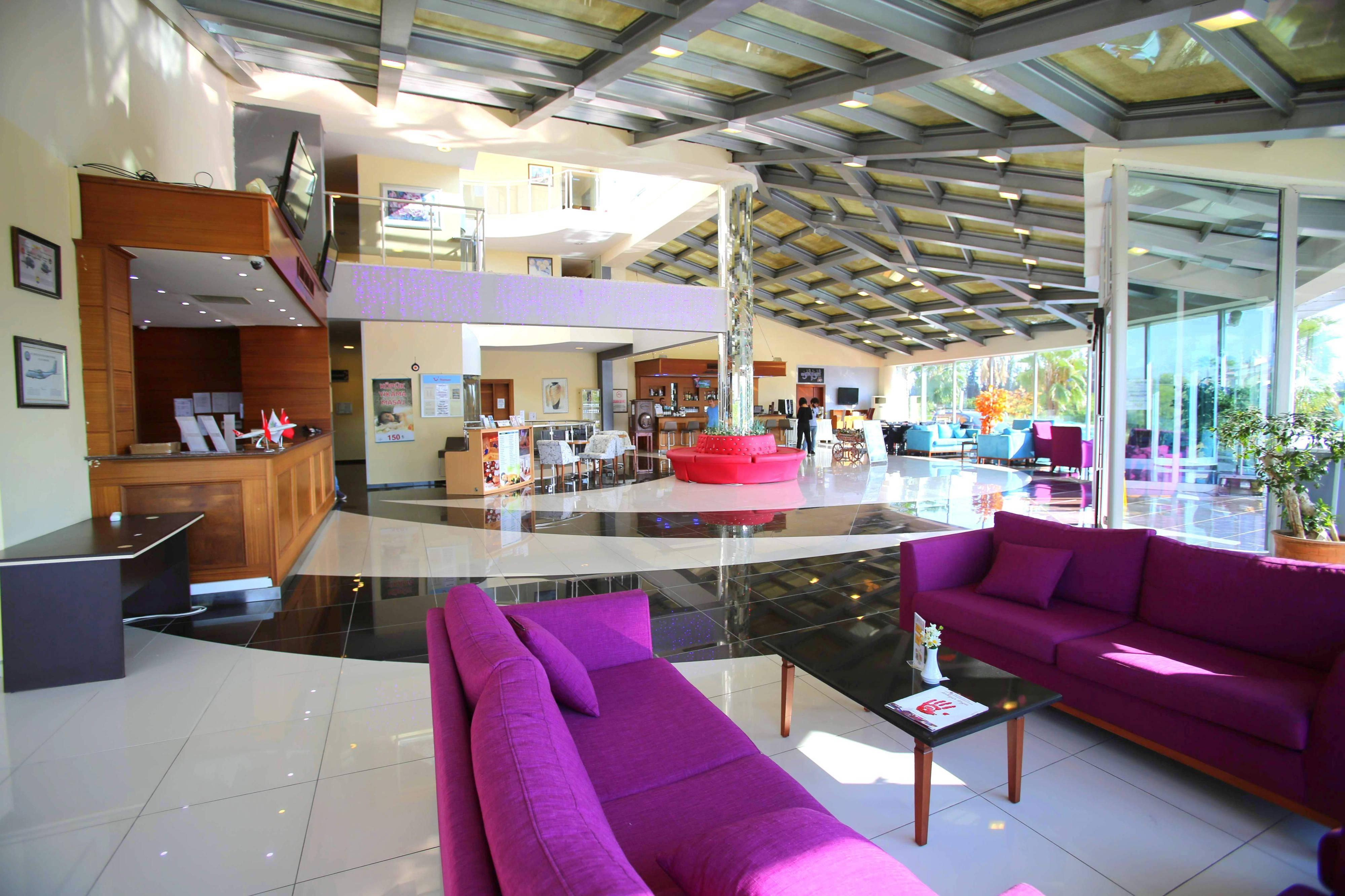 Airport Lykia Thermal & מלון 4*