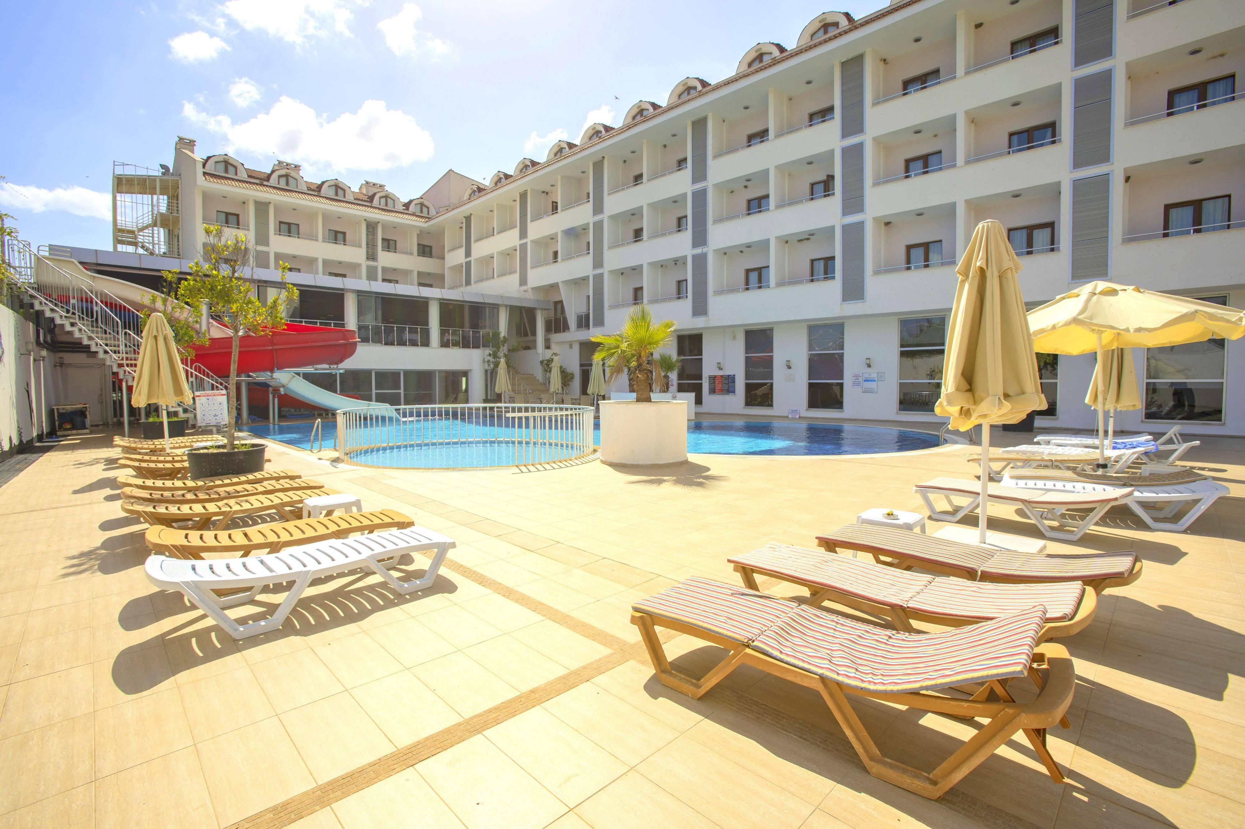 Airport Lykia Thermal & מלון 4*